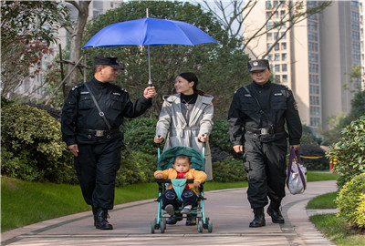 細(xì)致照料，如沐春風(fēng)